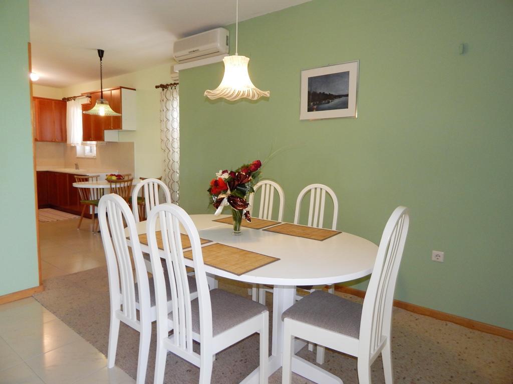 Villa Maristika Omiš Habitación foto